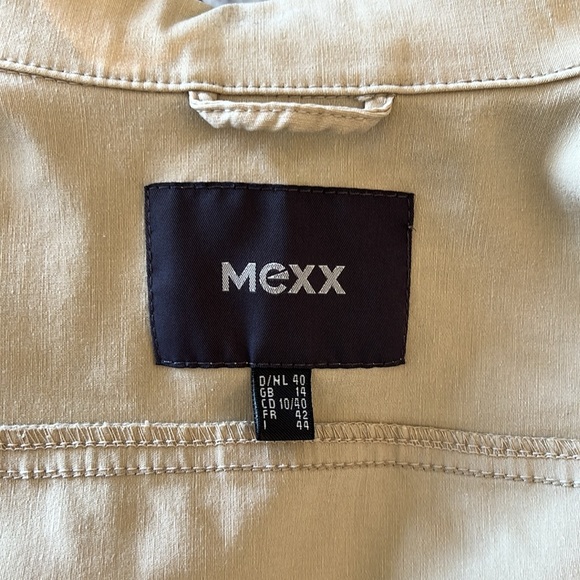 MEXX Ladies Vest with great stretch khaki colour. Great for spring and fall days - Picture 6 of 8